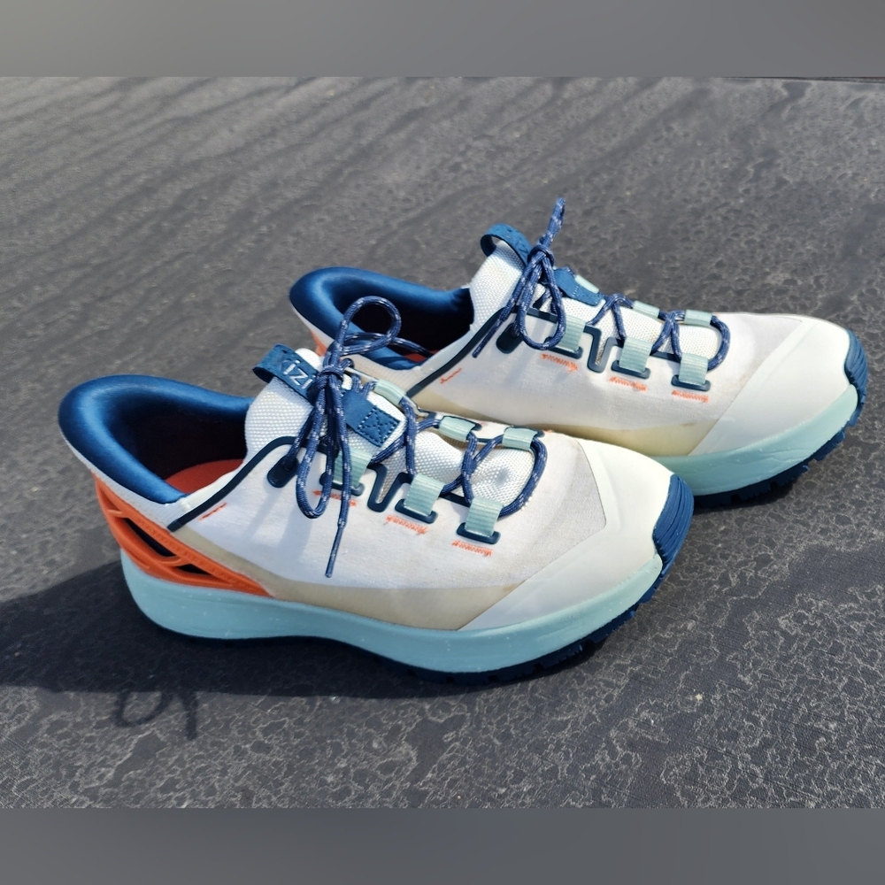 Kizik Wasatch Horizon Sneakers.  Unisex Men’s 8 Women’s 9.5.